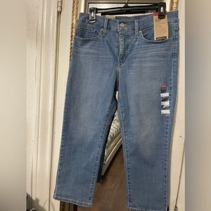 Levi’s 311 Shaping Skinny Capri -Size 30